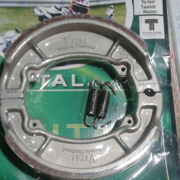 Bố thắng (má phanh) đùm sau xe TAURUS, NOVO hiệu VITAL THAILAND.