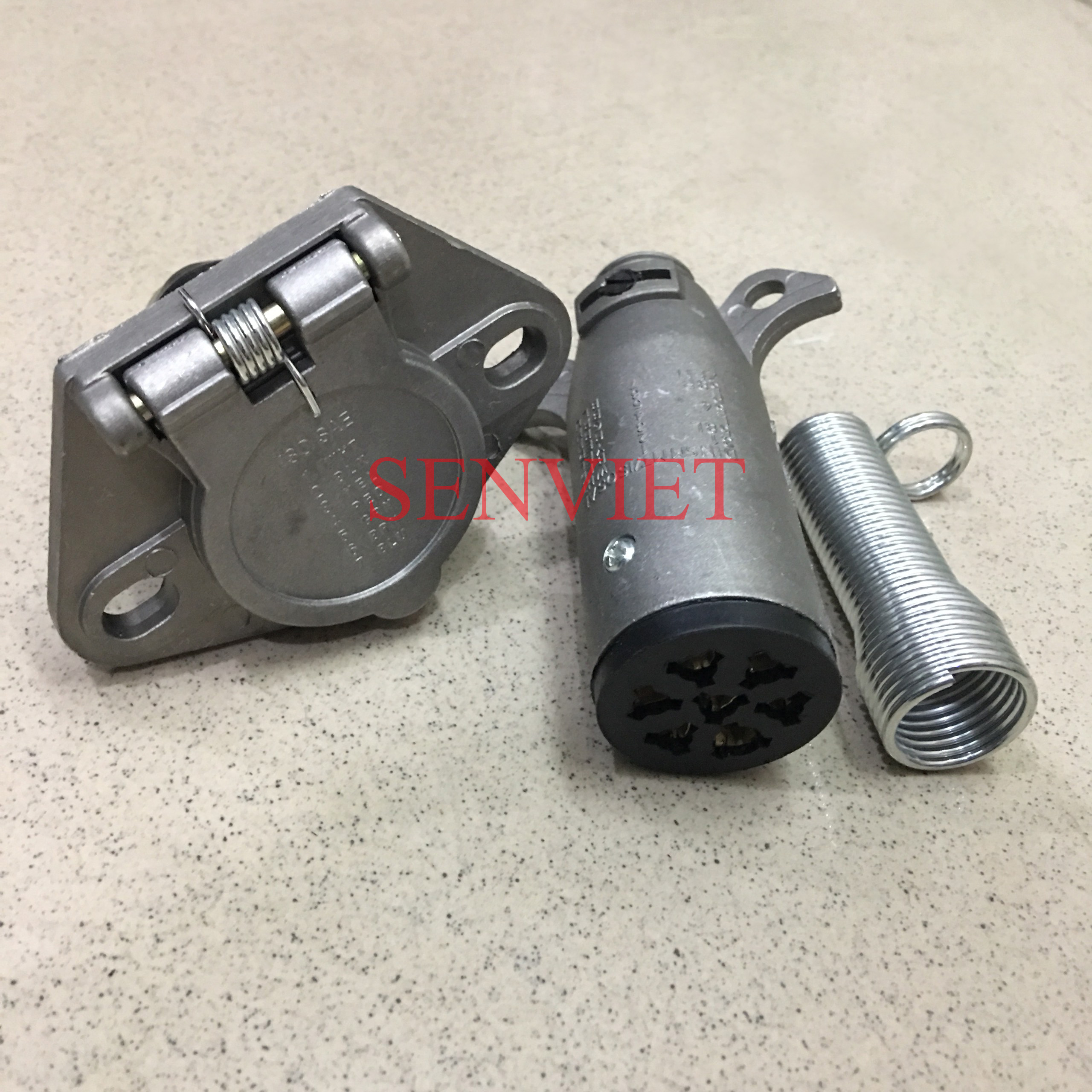 Bộ giắc & ổ cắm điện nối mooc - cabin xe tải