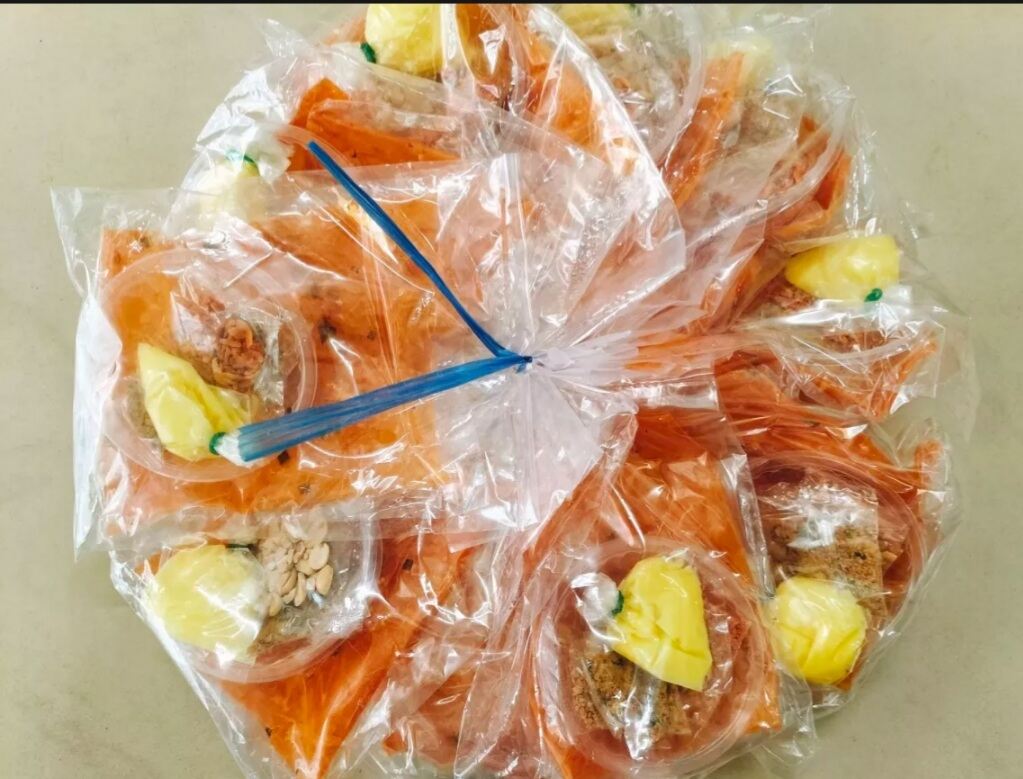 Bánh tráng dẻo tôm bơ, hành phi thơm ngon - Cô Sáu Food