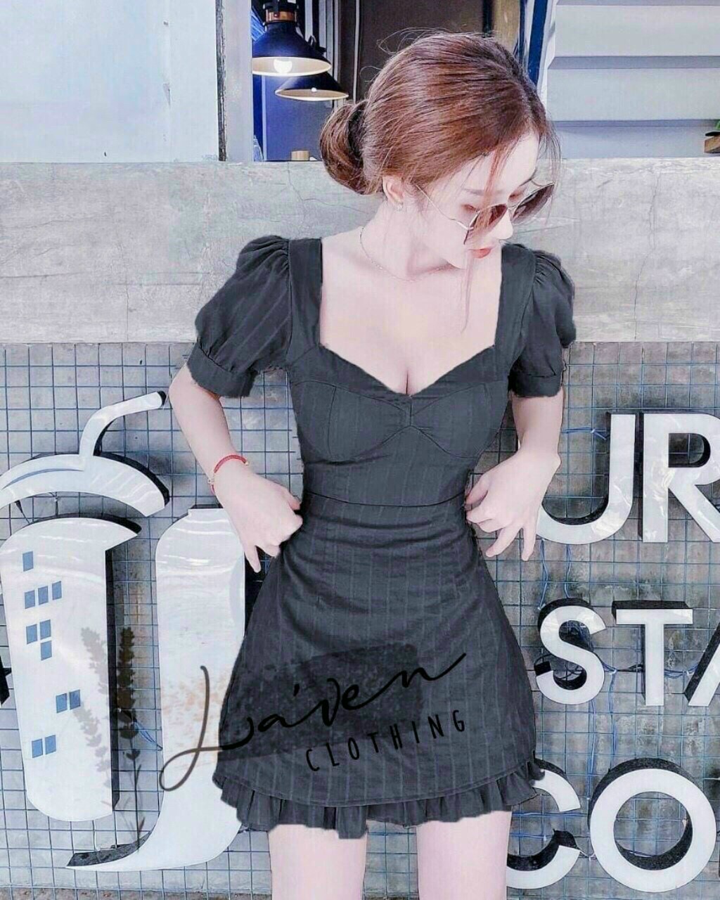 Đầm Cổ Vuông Sang Trọng