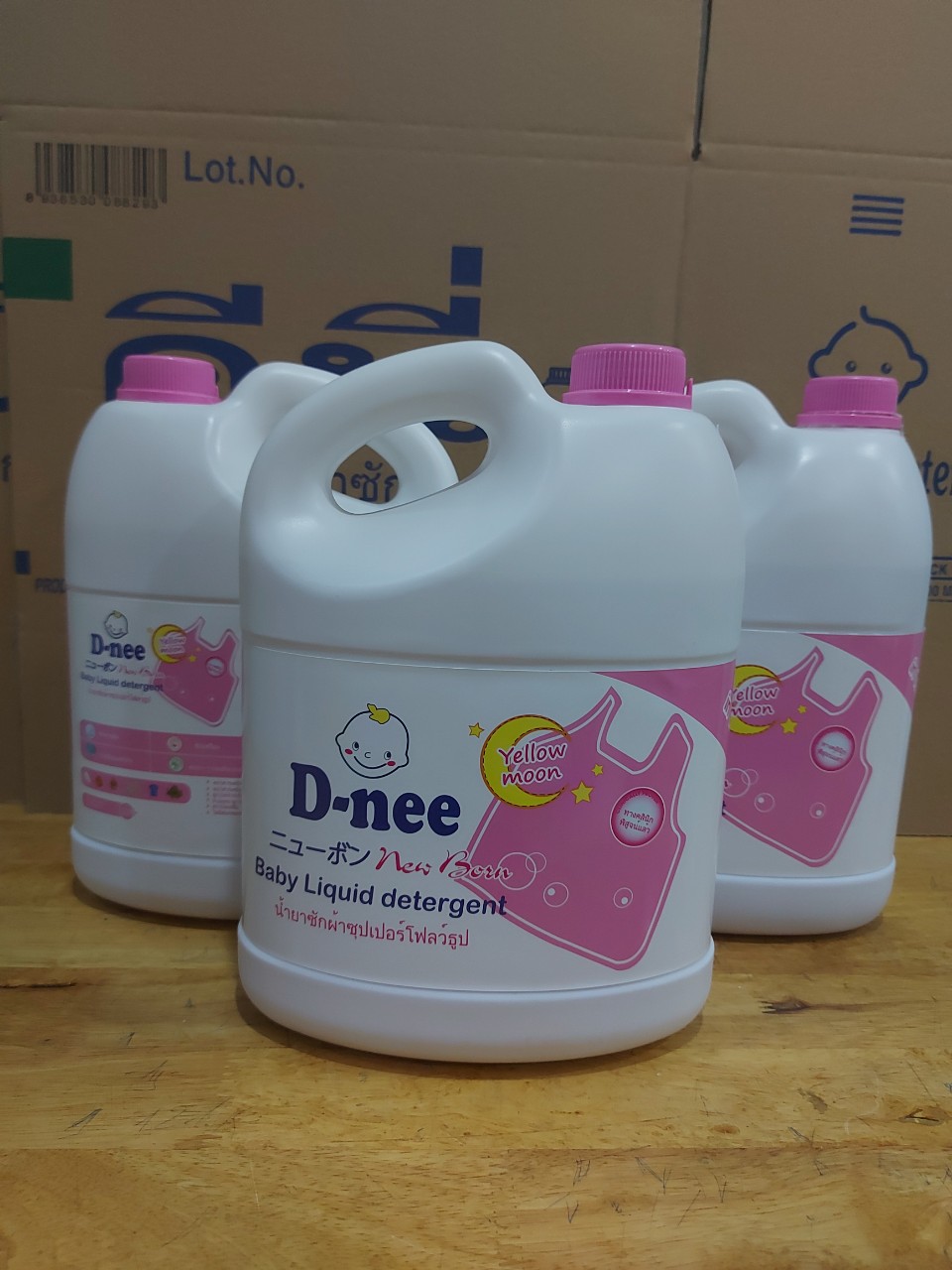 - nước giặt quần áo dnee max công nghệ thái lan 3600ml - màu ngẫu nhiên