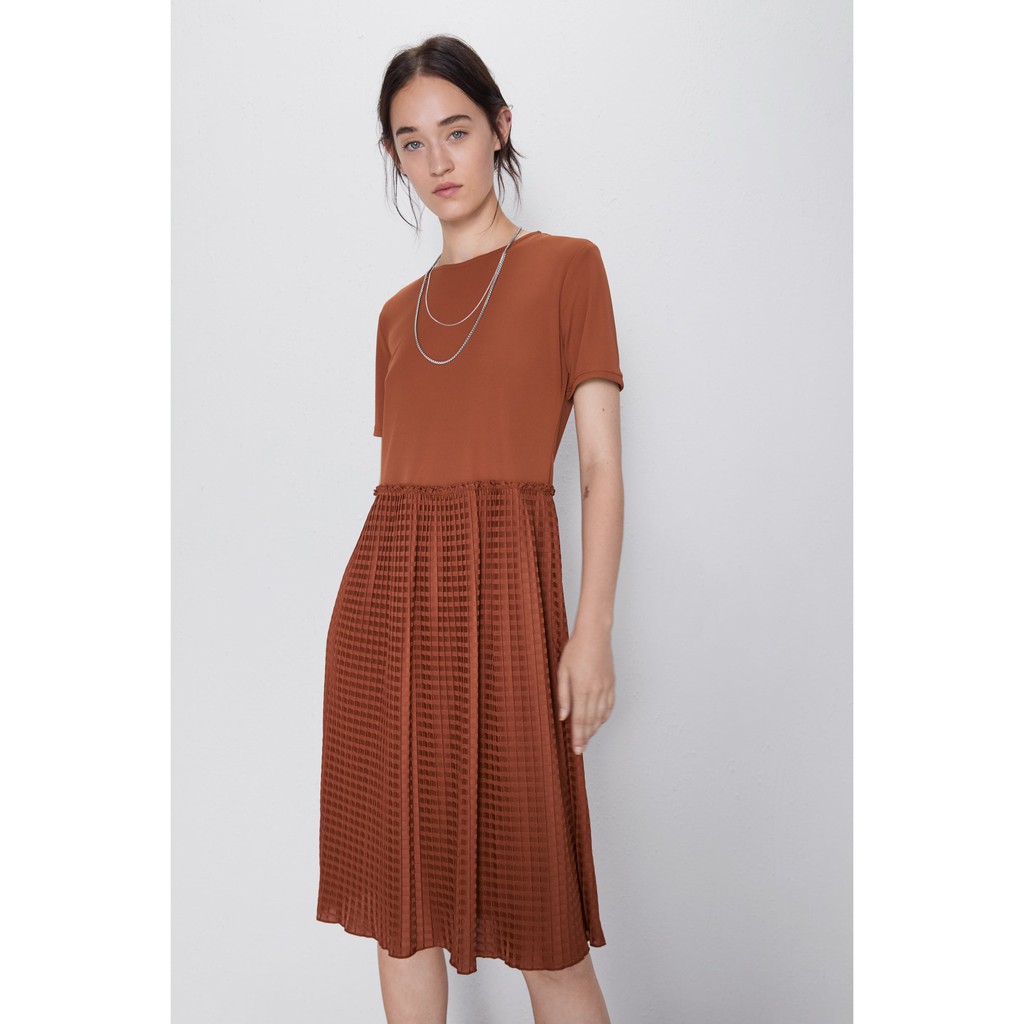 Váy Zara dập li Auth