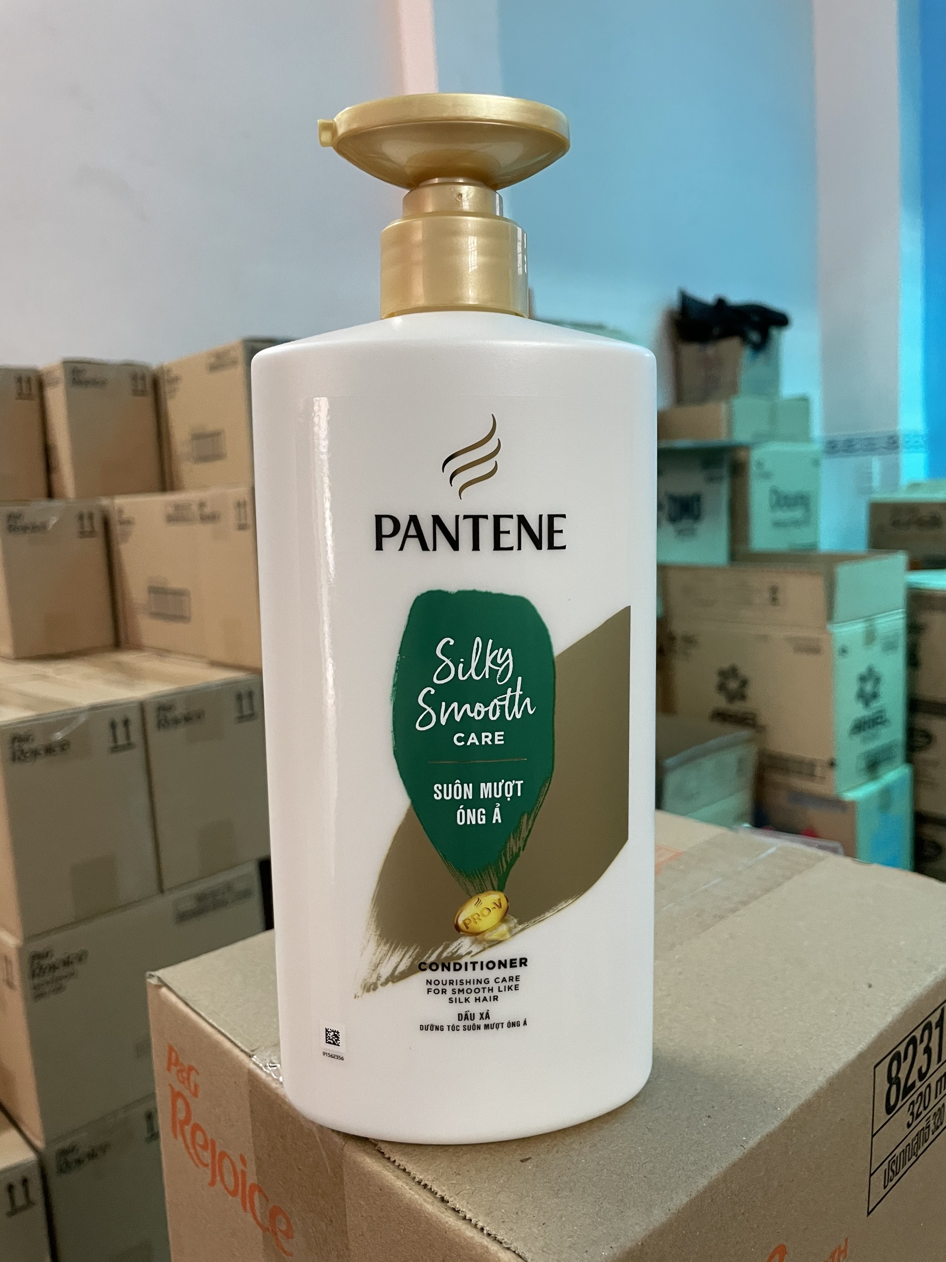 [HCM]Dầu Xả Pantene Suôn mượt Óng Ả Chai (650ML)