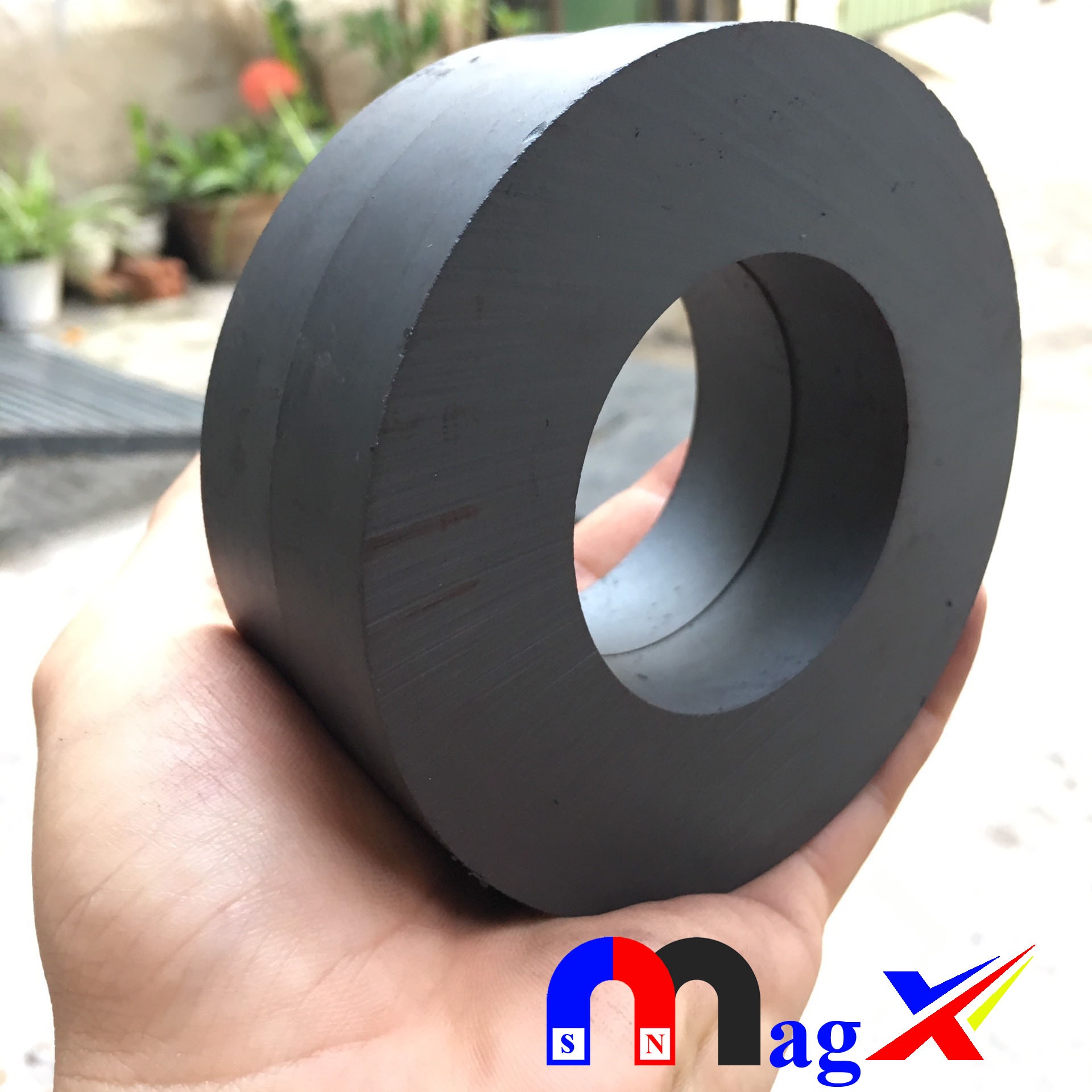 [HCM]Nam Châm Ferrite Ø 100x15 Lỗ 45 - Nam Châm Đen Y30