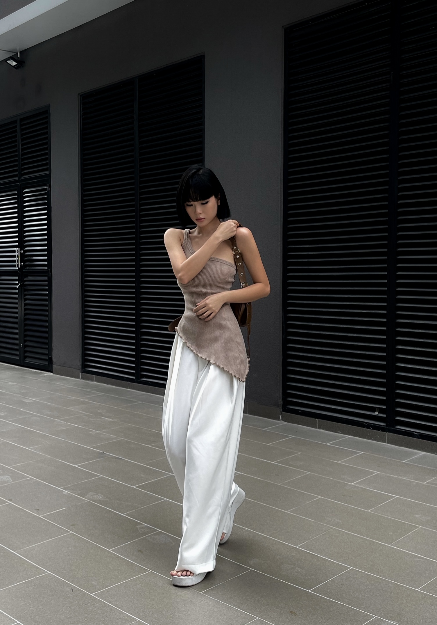 Quần dài ống suông- eo gấp đính cúc điều chỉnh eo được nar- calla trousers