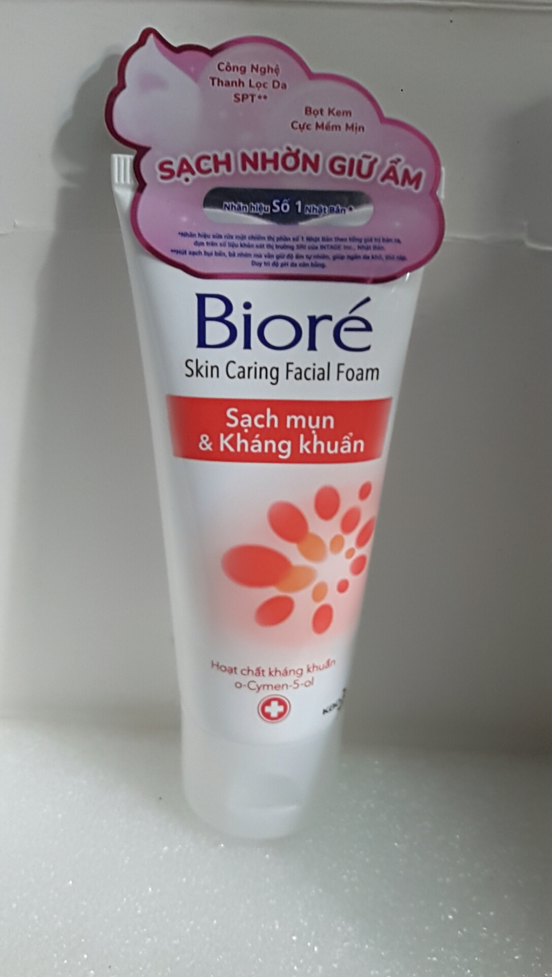 Sữa rửa mặt Bioré sạch mụn kháng khuẩn 50g