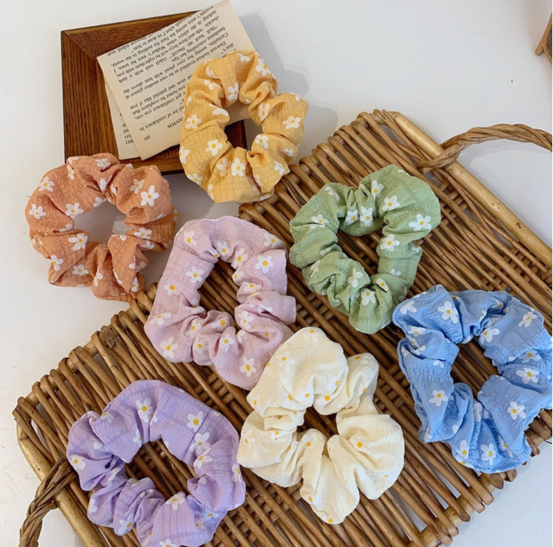 Dây buộc tóc scrunchies hoa cúc bằng vải