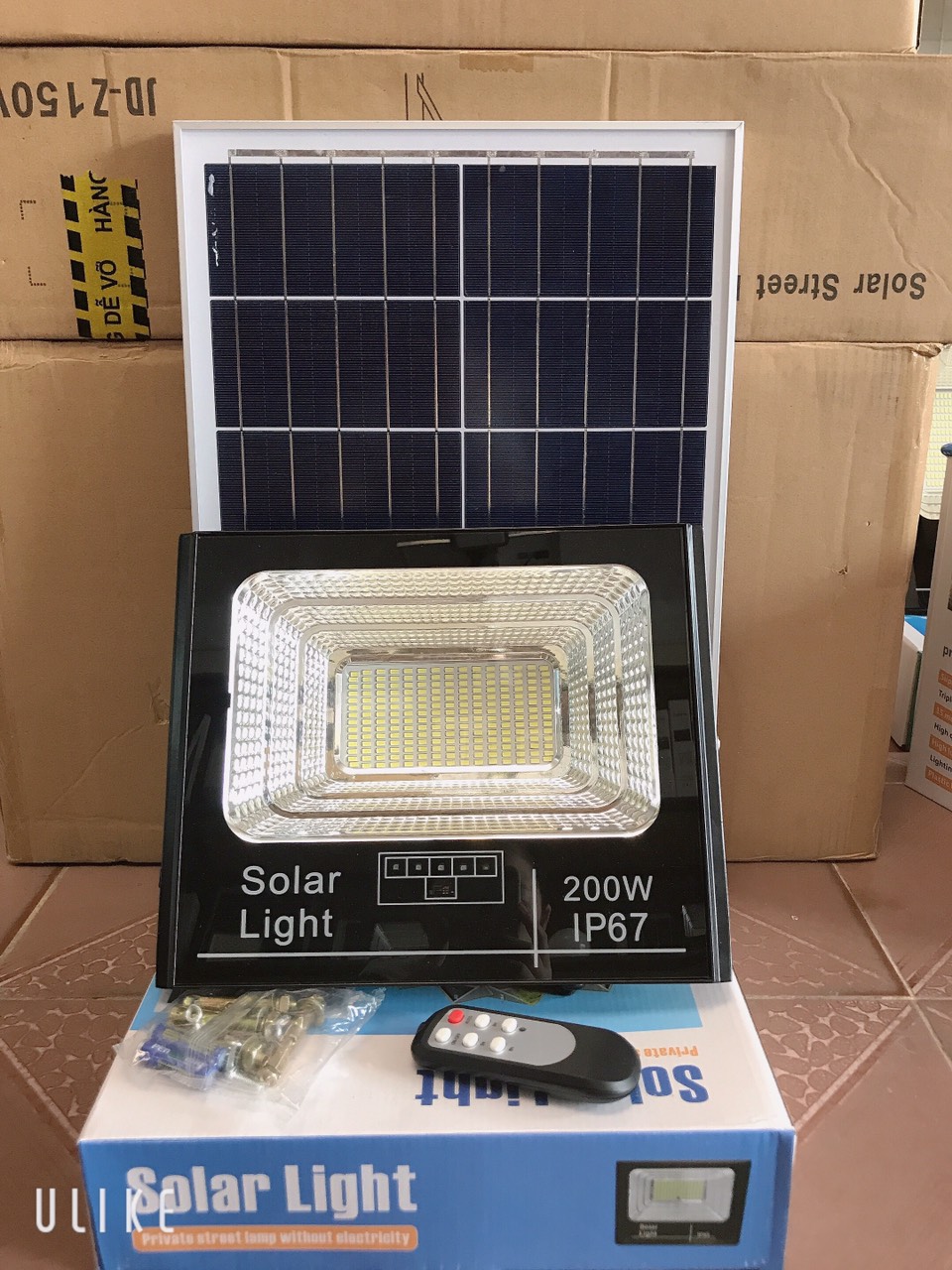 Đèn Năng Lượng Mặt Trời 200W-300W-400W Solar Light- Tấm pin rời công suất lớn có remote dây dài 5m- Mẫu mới 2021 Hiển thị vạch báo pin Sản phẩm được bảo hành chính hãng 2 năm - Đèn tiết kiệm năng lượng bảo vệ môi trường