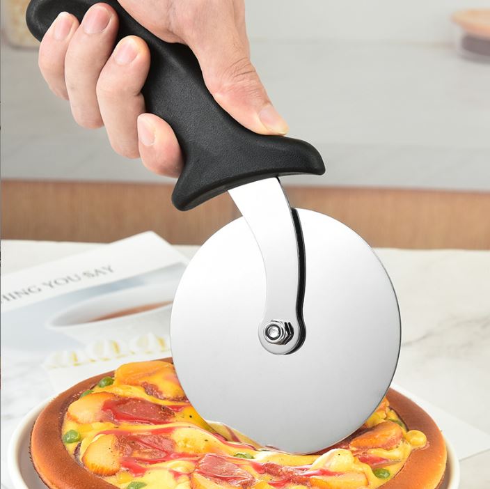 Dao cắt bánh pizza lưỡi lớn cán nhựa