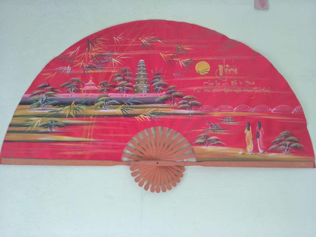 Quạt vải treo tường trang trí xòe 1,5m