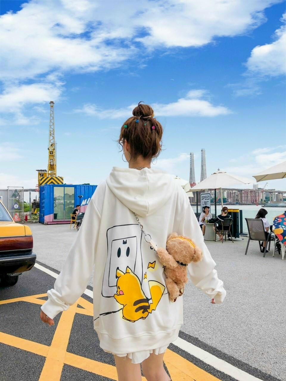 Áo khoác hoodie cặp nam, nữ phối hình pikachu siêu dẽ thương cho các cặp đôi