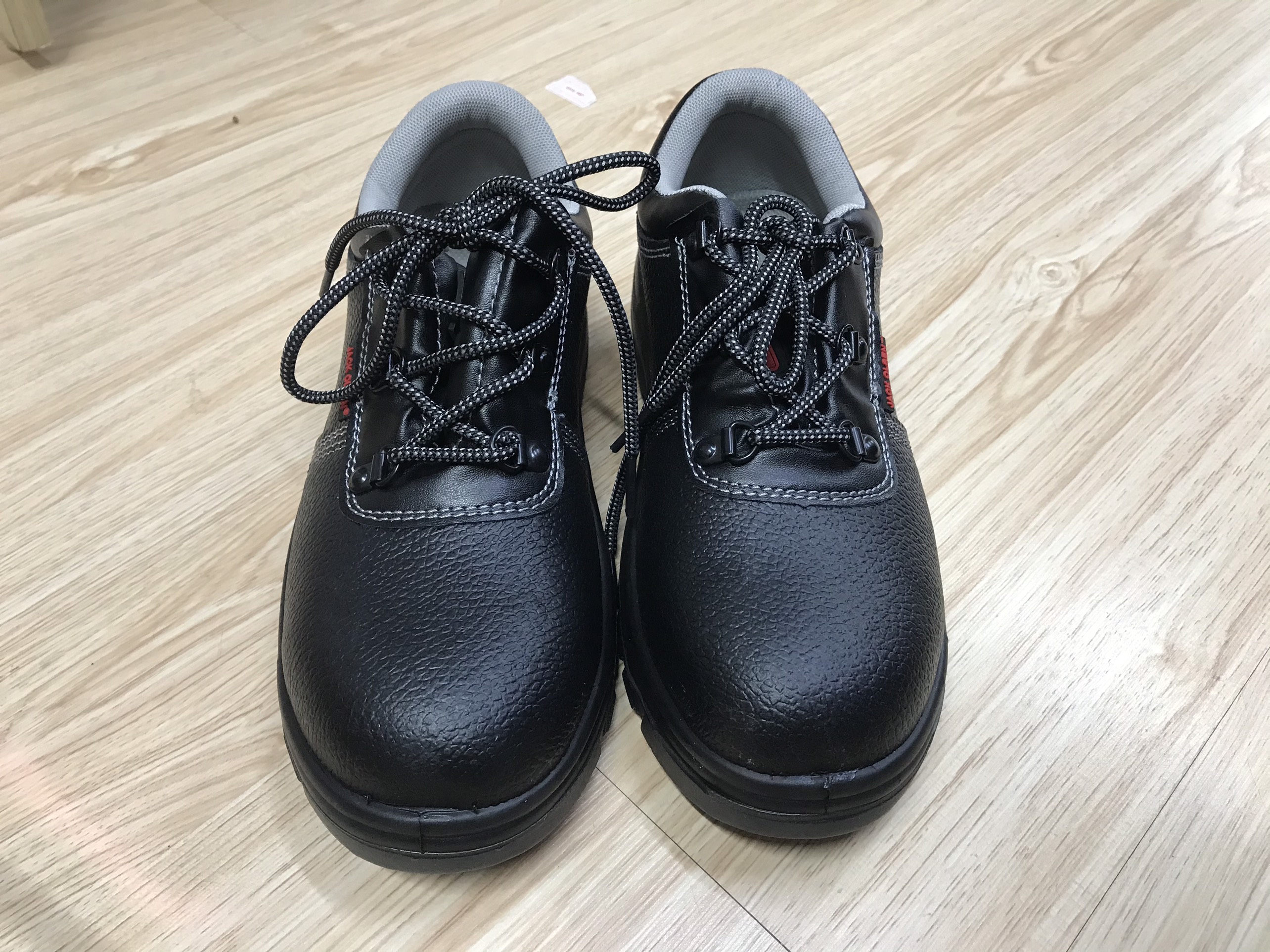 Giày bảo hộ siêu bền da bò Jack Olsen JO800