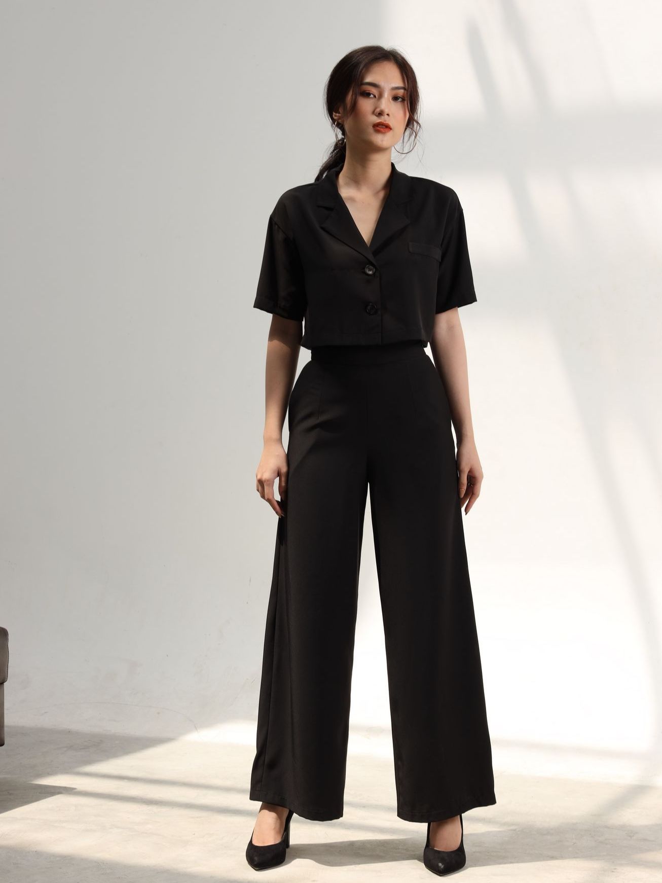 Set áo vest crop top và quần dài ống rộng lưng thun