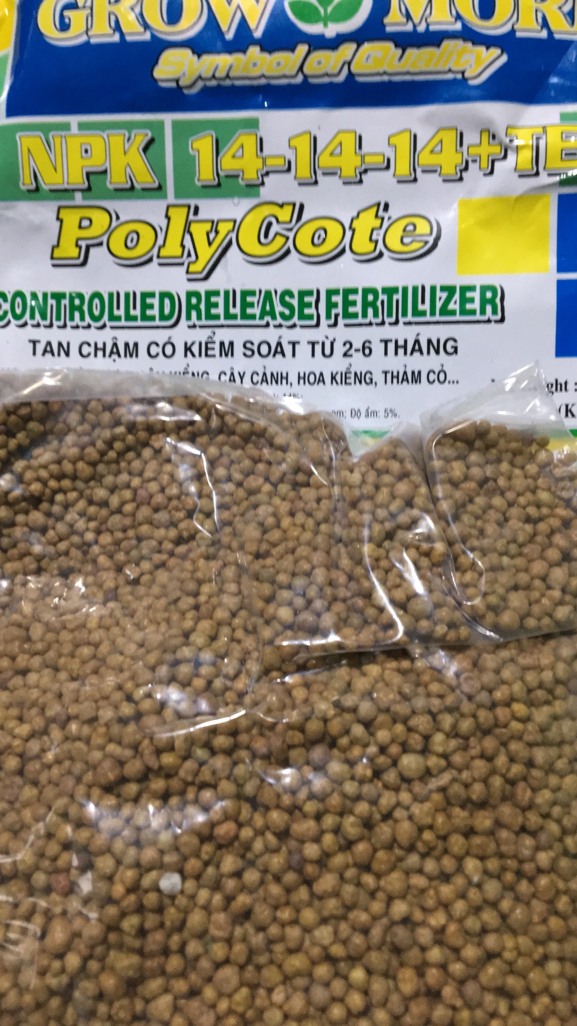 Phân bón gốc tan chậm Poly Cote NPK 14-14-14 dùng cho hoa lan cây cảnh. sen đá