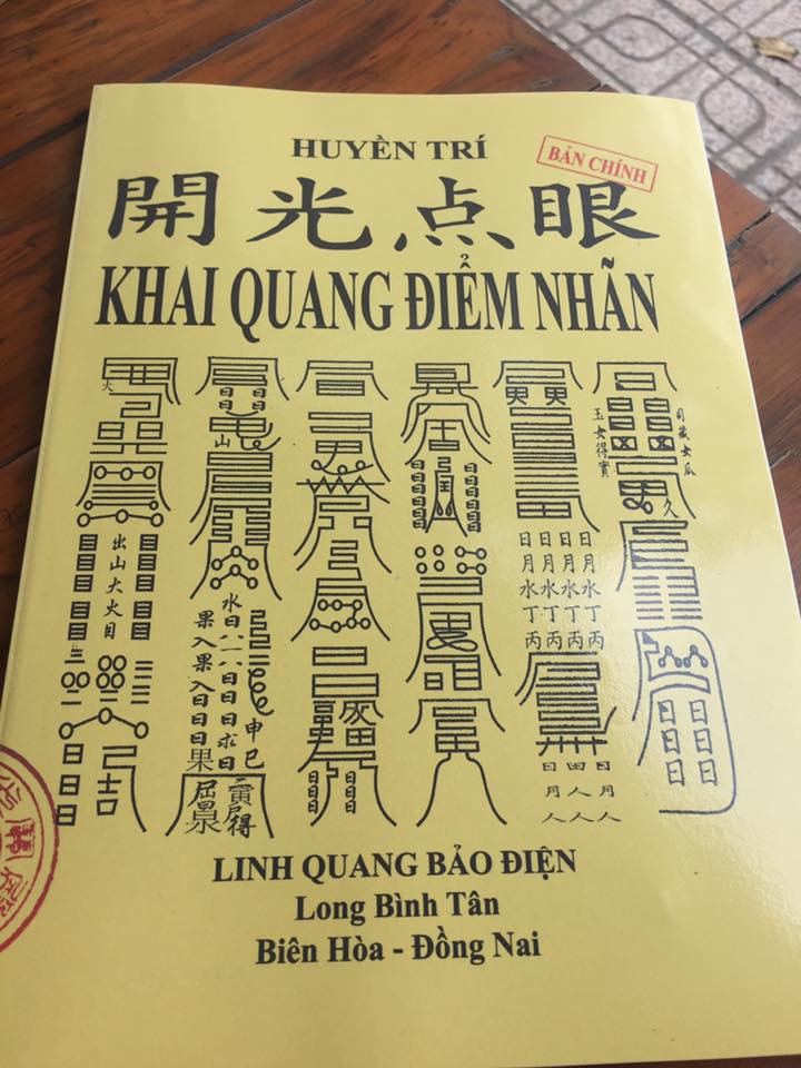 Sách - khai quang điểm nhãn
