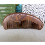 Lược gỗ đàn hương trạm khắc thủ công Mã s01