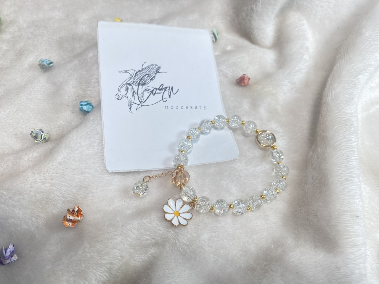 Vòng tay đá pha lê trong suốt,mặt đá gắn charm
