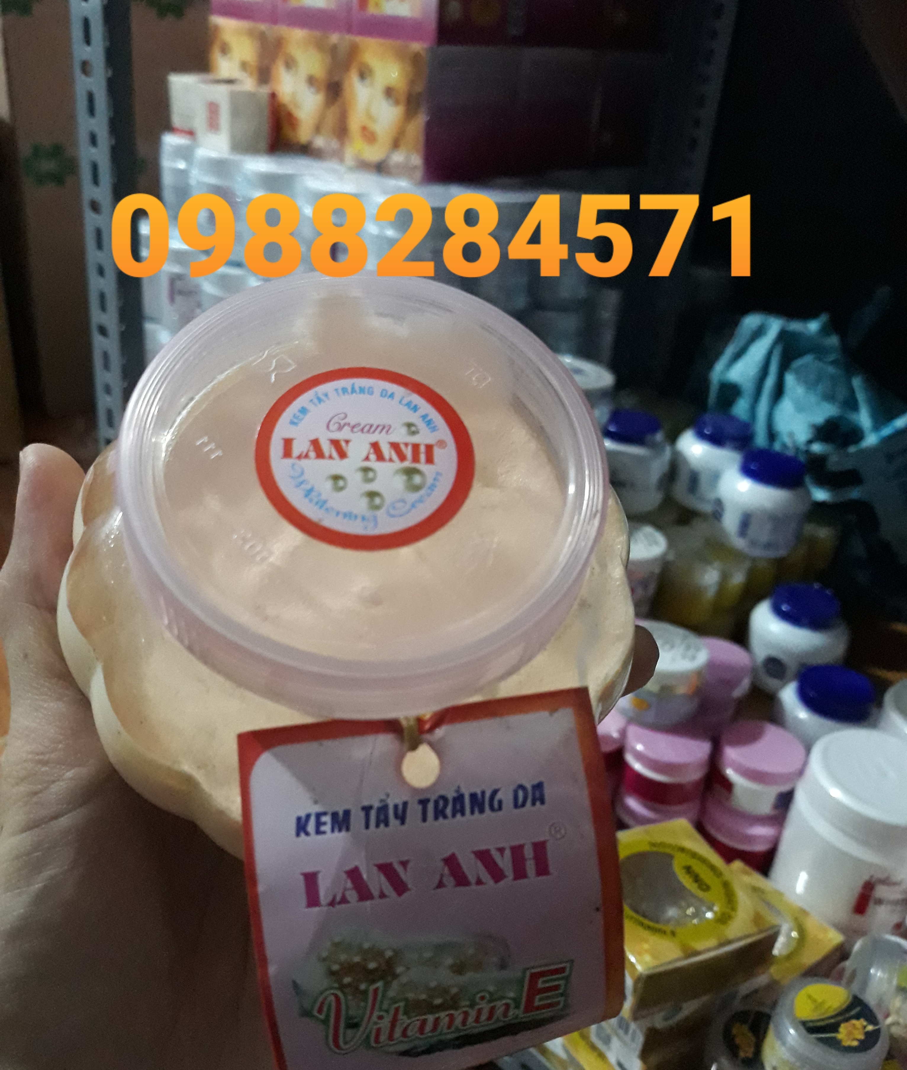 kem tẩy trắng da bí lan anh