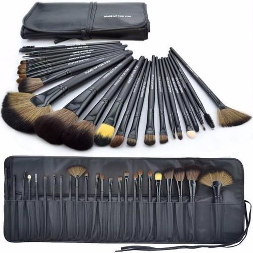 Bộ cọ 23 món đầy đủ cho mặt bạn luôn tươi xinh 107