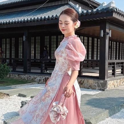 Áo dài cách tân nữ Chi Họa tiết nhí Thi Loan Tiệm 90 may sẵn cổ xếp bèo tay bồng lỡ dự tiệc lế tết đẹp AD90033