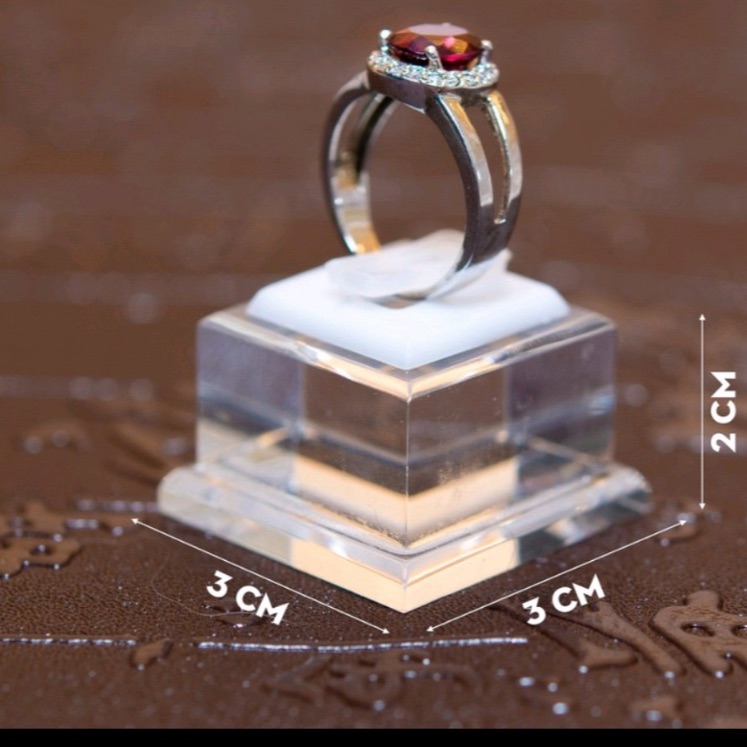 Đế mica vuông trưng nhẫn, đế vuông trưng nhẫn mica