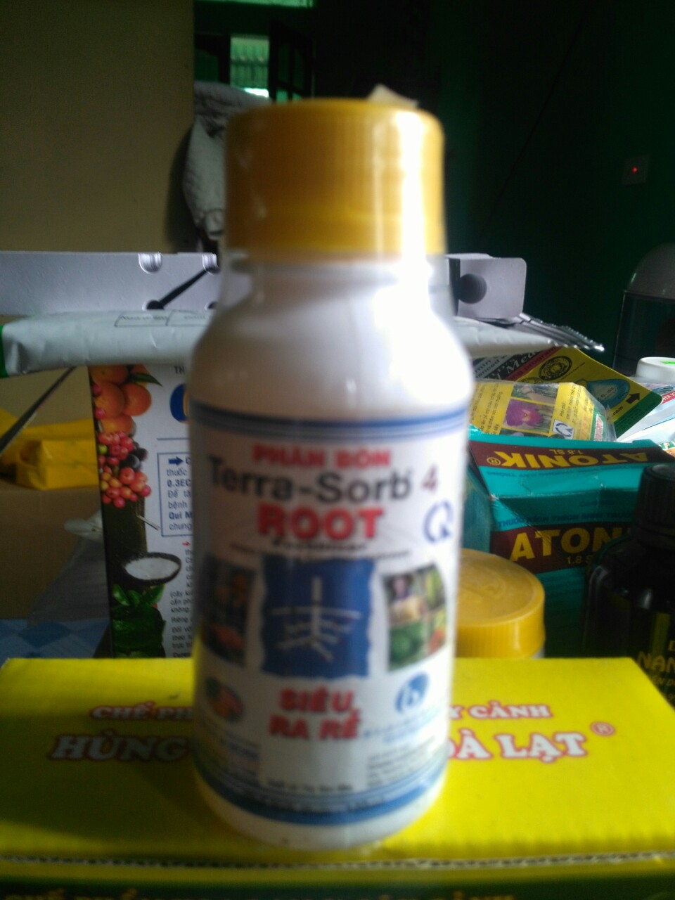 Phân bón lá cao cấp siêu ra rễ Terra - Sorb 4 Root chai 100ml