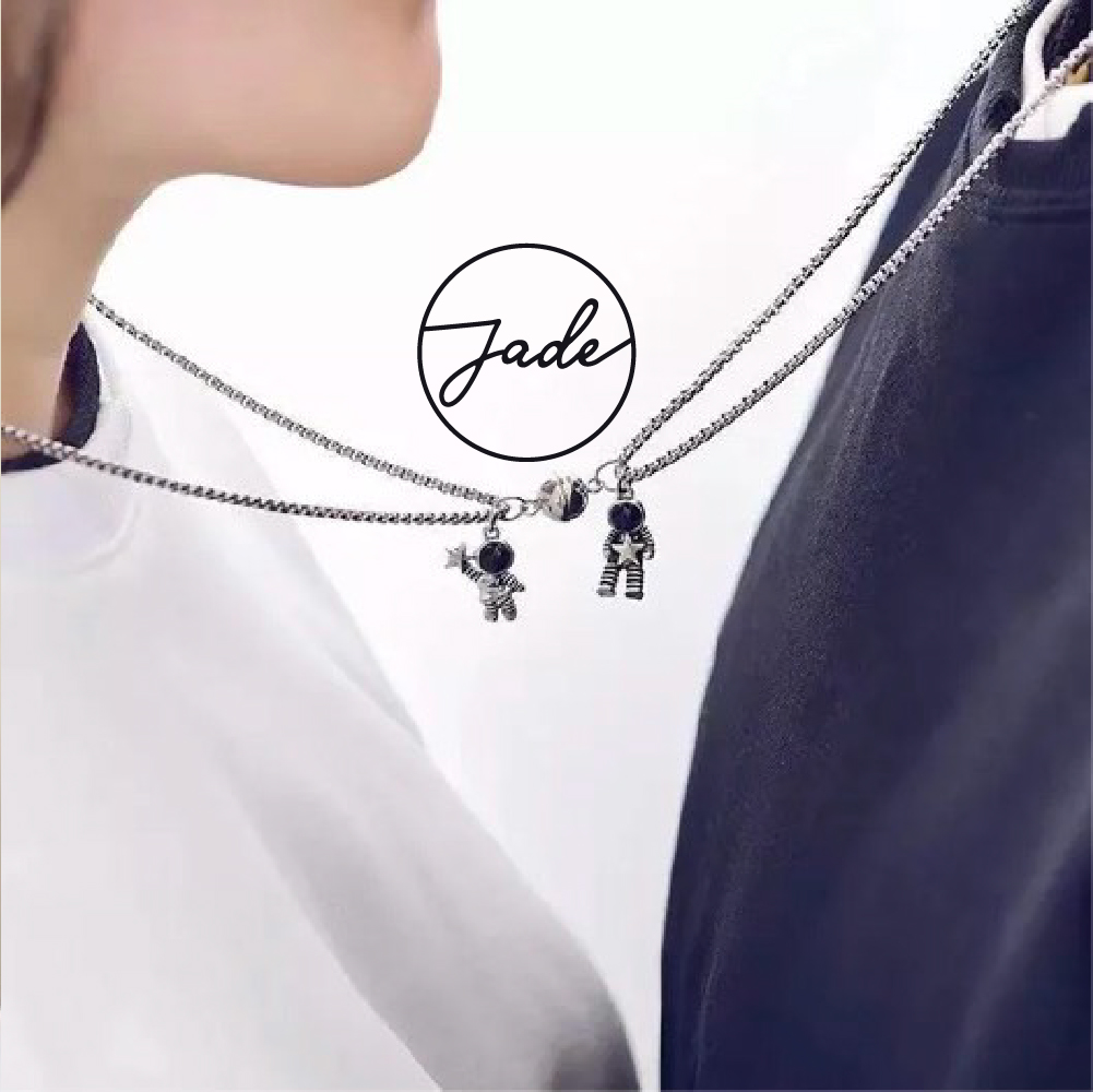 Dây Chuyền Có Nam Châm Dành Cho Cặp Đôi Hình Phi Hành Gia