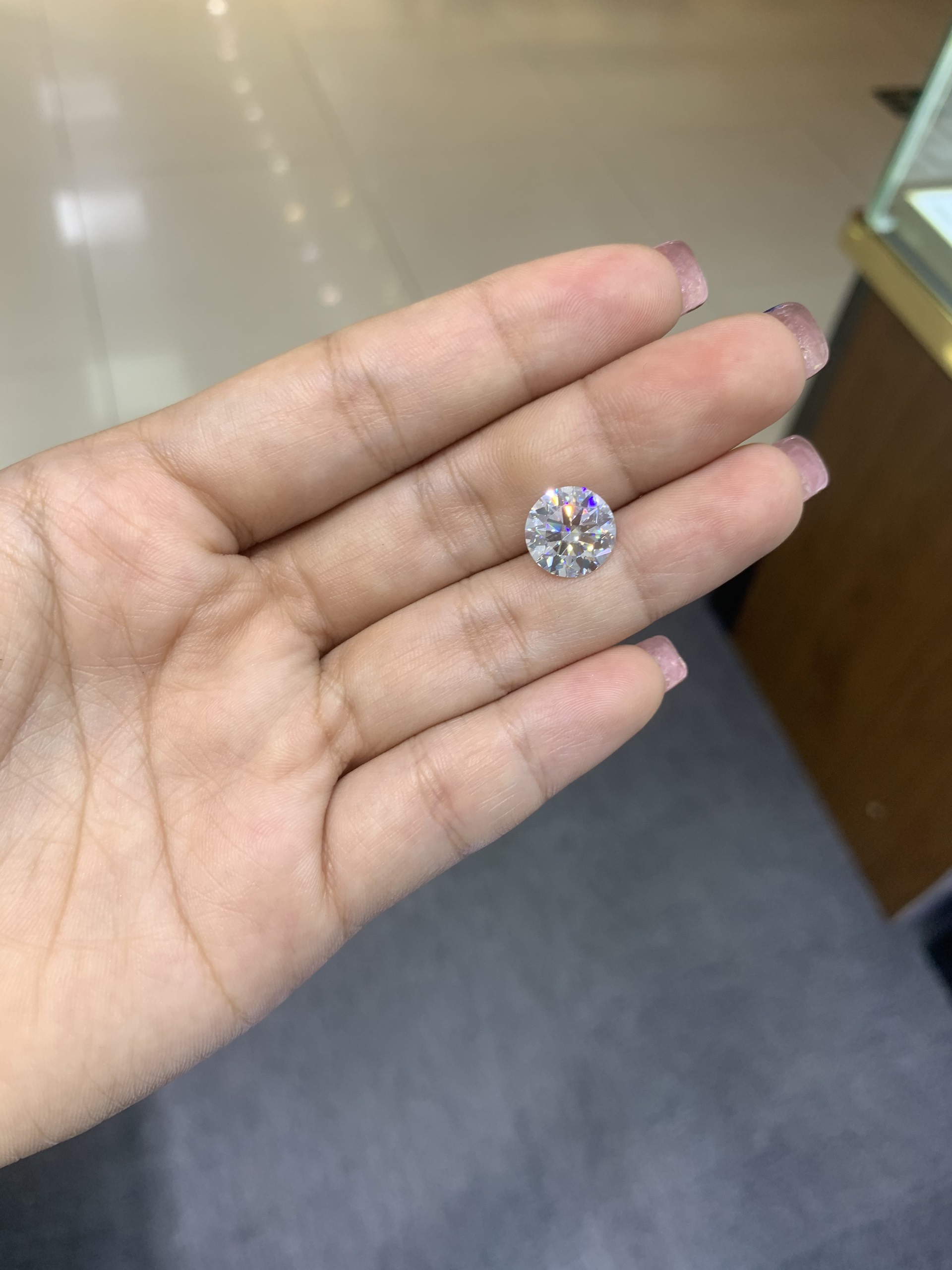 Moissanite 6.5 mm 1 carrat D VVS!