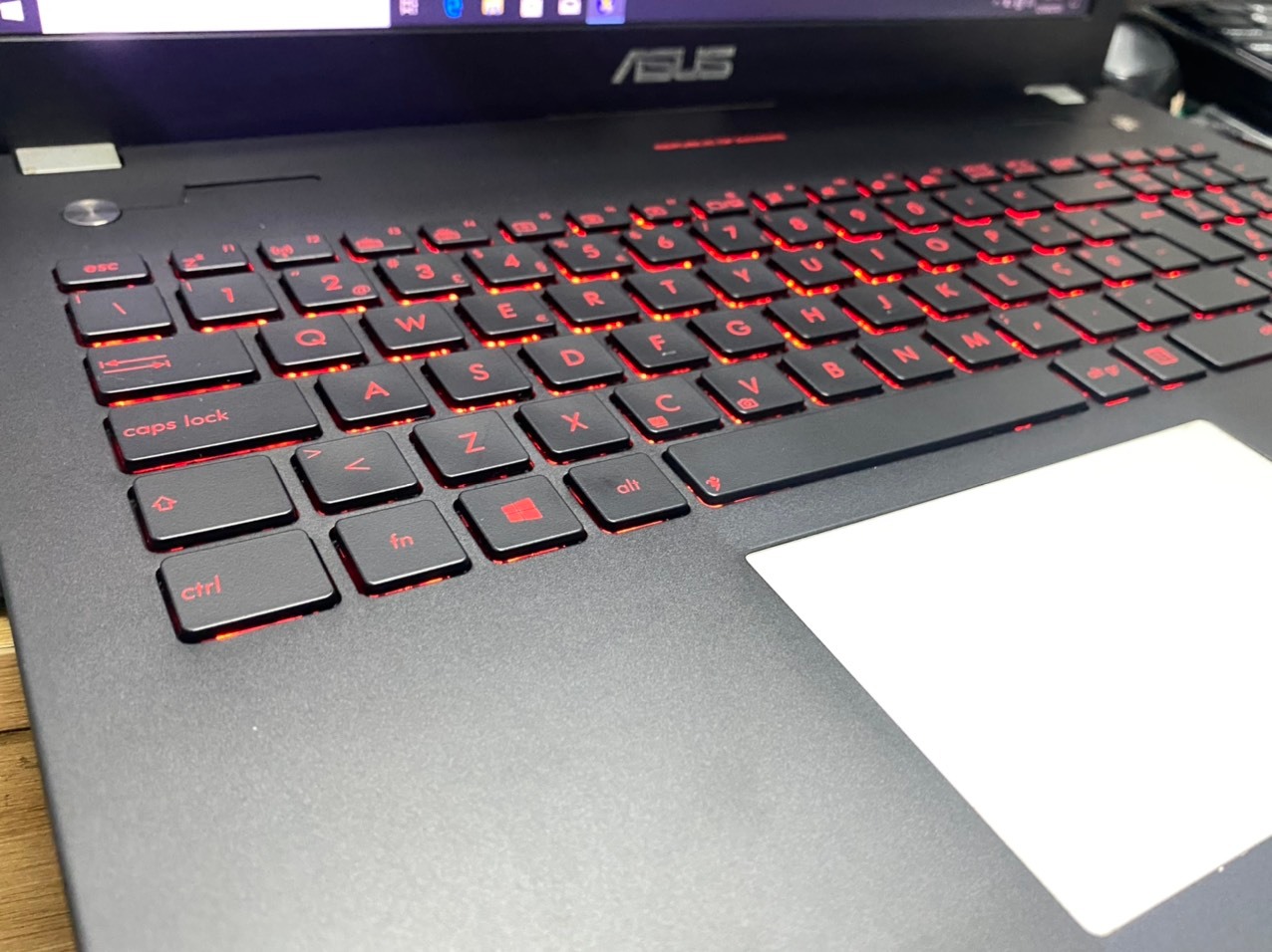 Laptop asus n56v gamming core i5 3230m ram 4g ssd 120g+500g 15.6inch vga