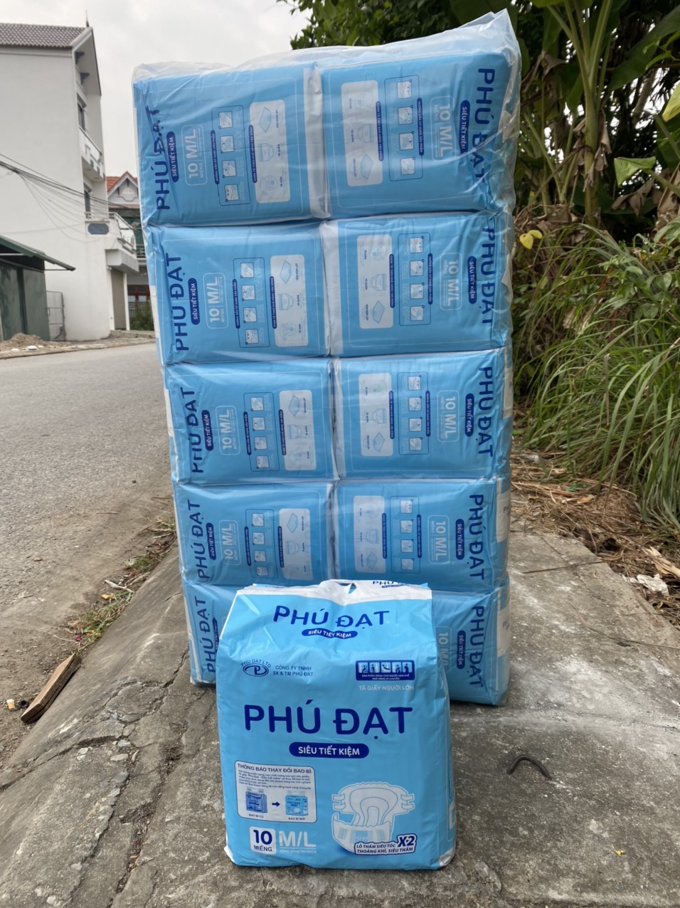Combo 4 bịch bỉm tã dán người già Phú Đạt 40 miếng