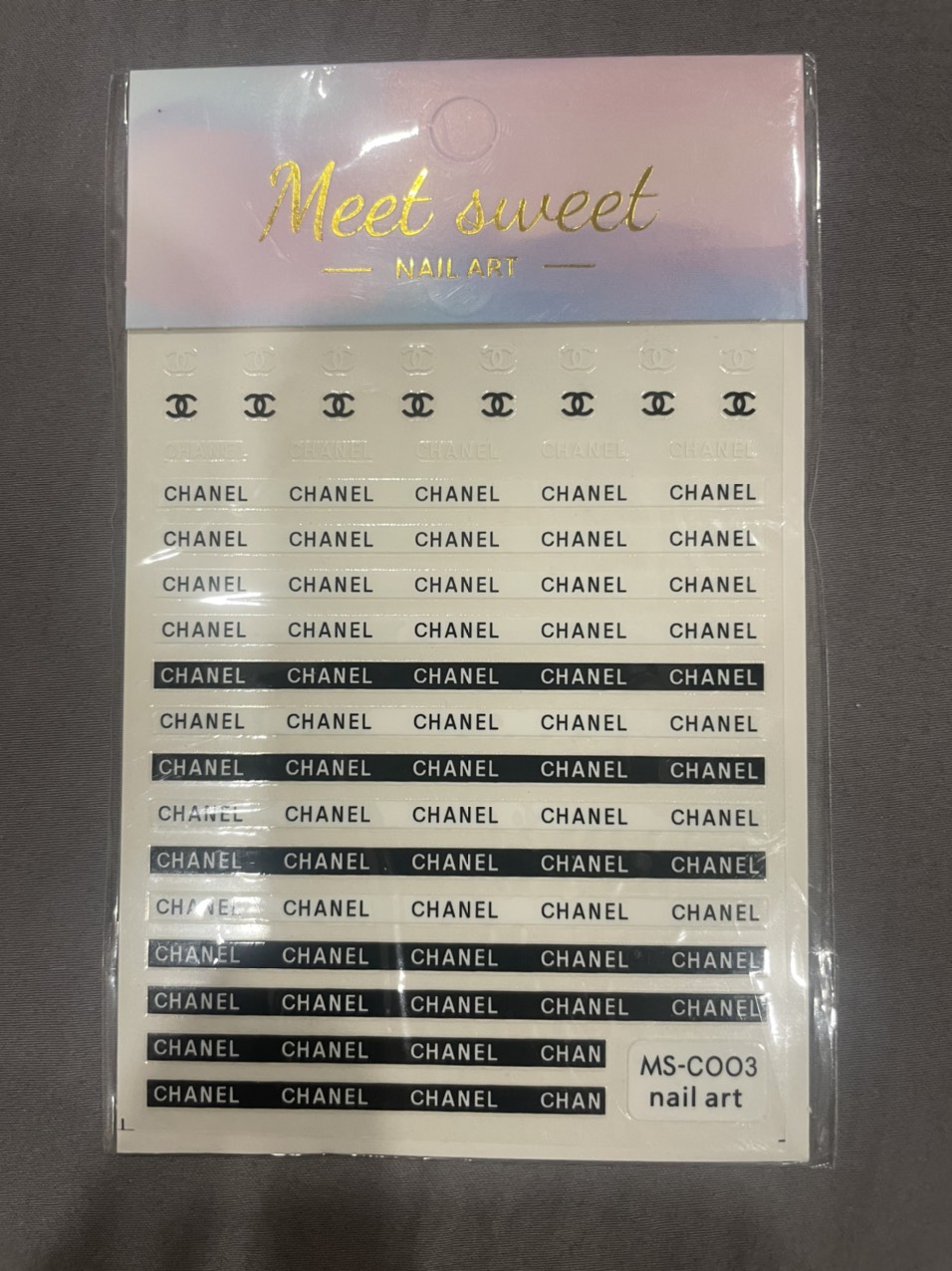 Sticker dán móng tay - mẫu dán sticker gucci, lv, chanel, dior ấn tượng dành cho chị em