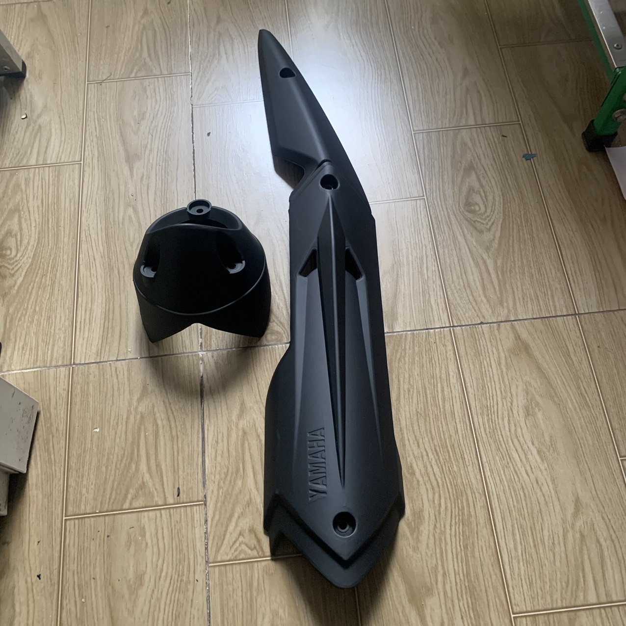 Ốp pô và chụp đích pô xe exciter 135 lc v6