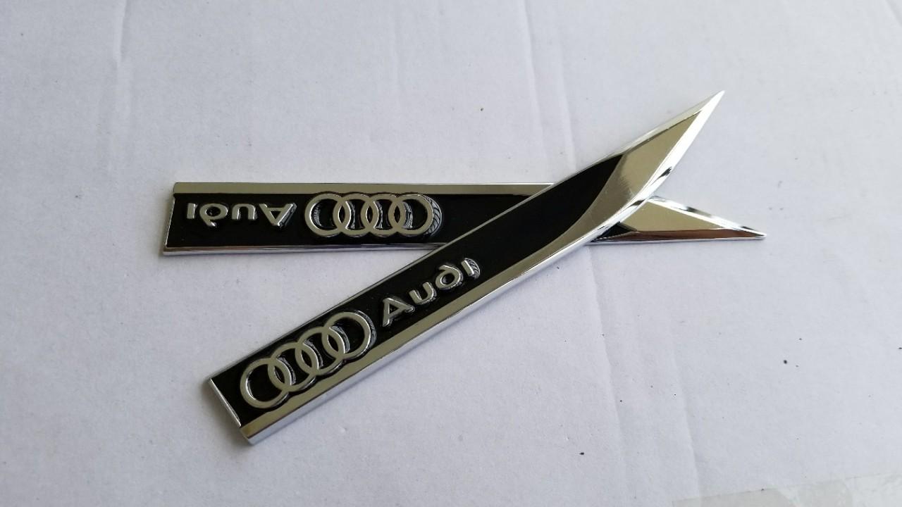 Bộ 02 Nan kim loại có logo hãng gắn sườn xe tạo phong cách