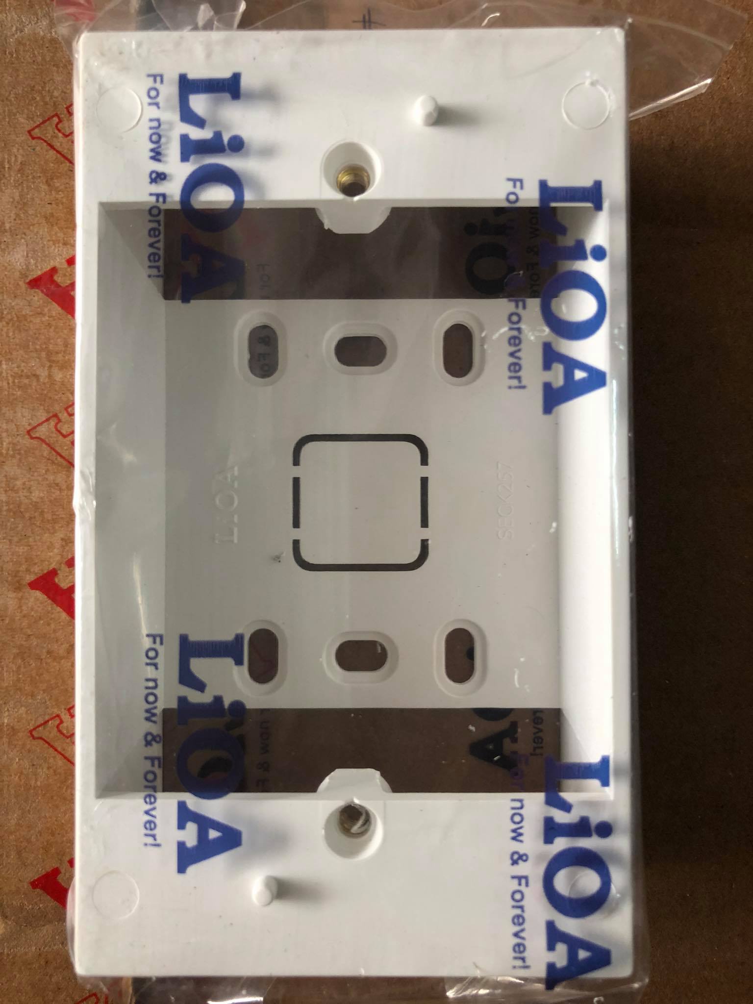 Đế nổi LIOA(5 chiếc)