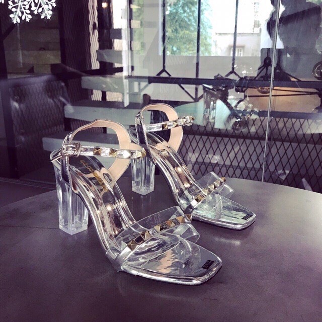 S74 Sandal nữ quai trong đính đinh cao cấp