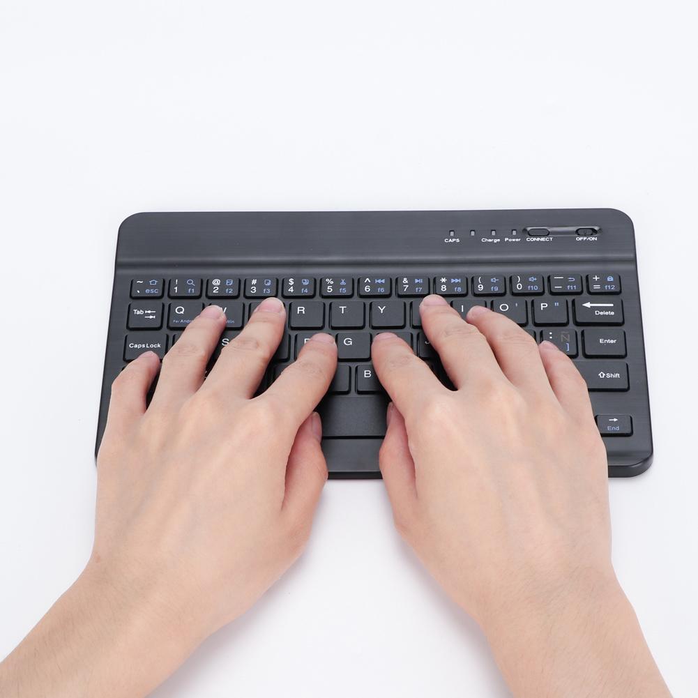 Bàn Phím Không Dây, Bàn Phím Bluetooth, Ban Phim Mini, Bàn Phím bluetooth mini Cho Smart Phone Laptop thời gian sử dụng pin cực lâu (standby khoản 100 ngày ),Sử dụng công nghệ Bluetooth 4.2 , Tặng phiếu bảo hành 1 năm Toàn quốc