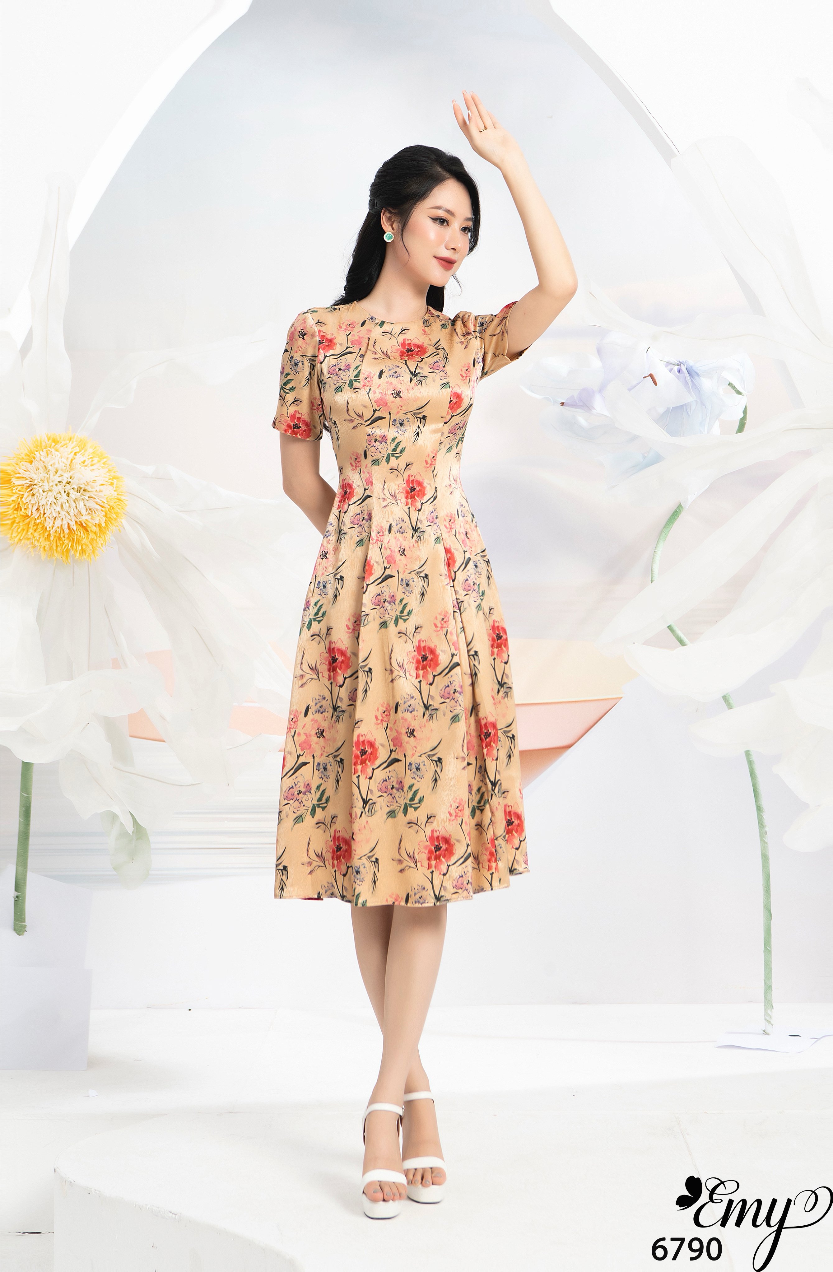 Đầm emy em6790 xoè cổ tròn lụa vân