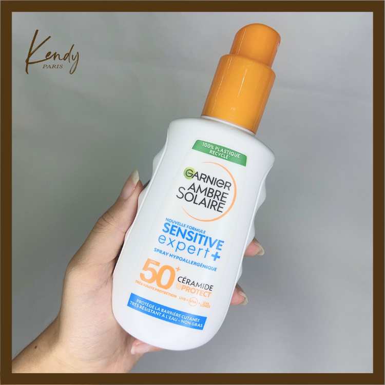 Xịt chống nắng Garnier Ambre Solaire Sensitive Expert SPF 50+ chai xịt 150ml