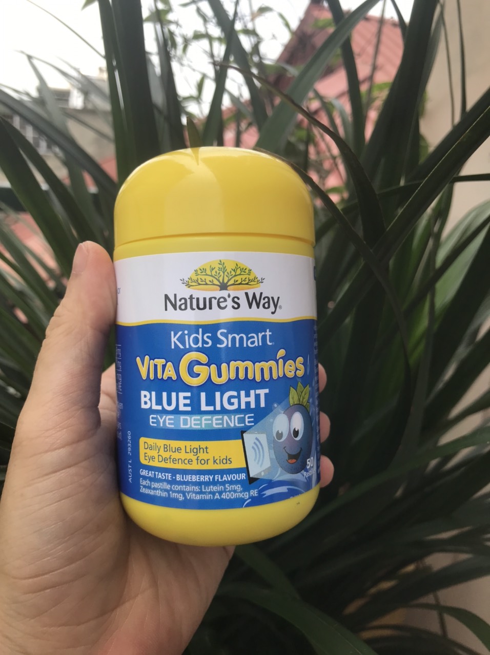 Kẹo hương dâu hỗ trợ bảo vệ mắt cho bé Nature’s Way Kids Smart Vita Gummies Blue Light Eye Defence