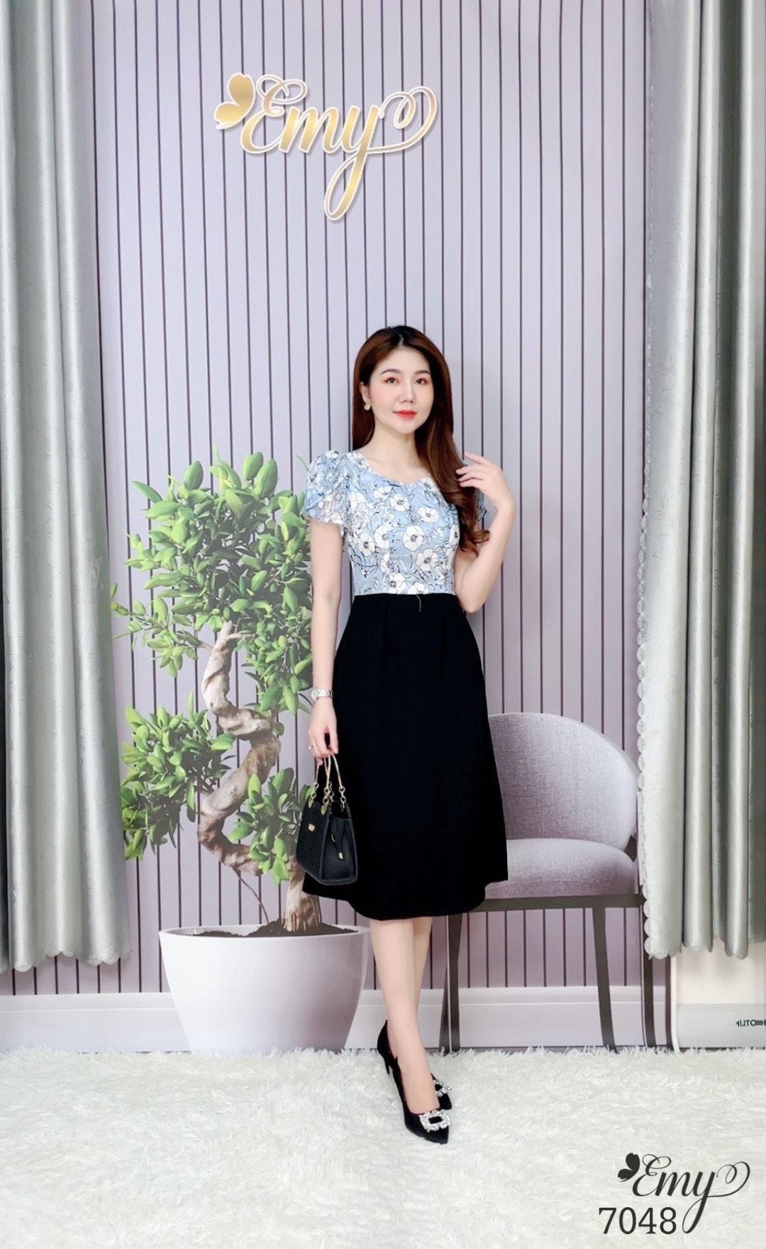 Đầm emy em7048 xoè a phối cổ tròn