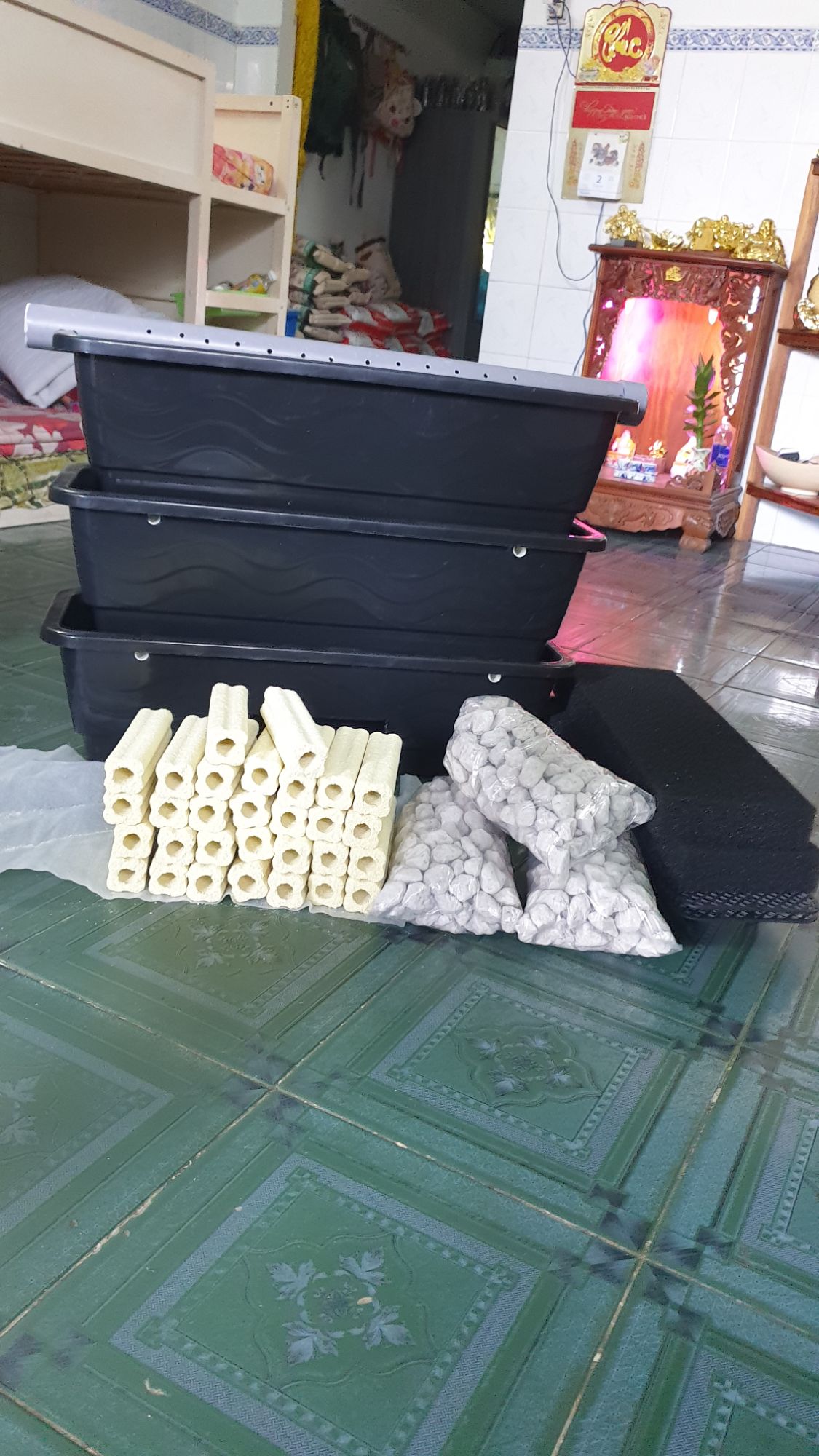 [HCM]Bộ baki đen máng 3 tầng (kt 69×25×55) kèm ống mưa và vật liệu lọc