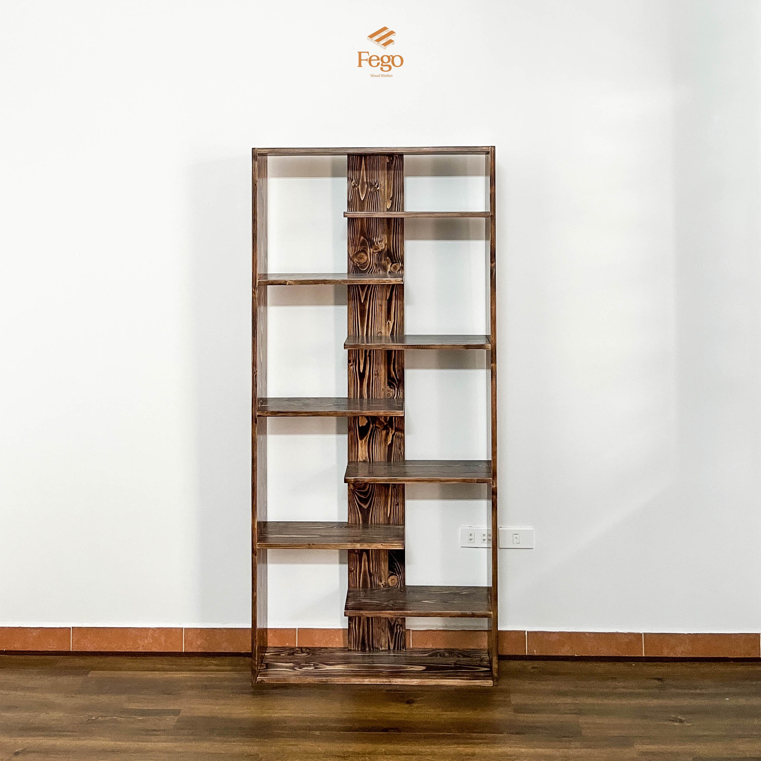 Giá sách / kệ để phòng khách, trưng bày ngăn so le