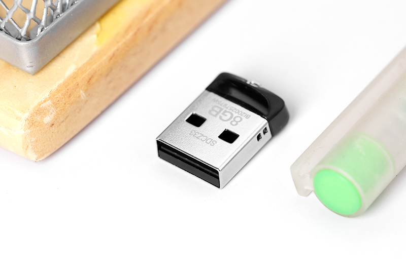 Usb 2.0 8gb sandisk sdcz33 đen
