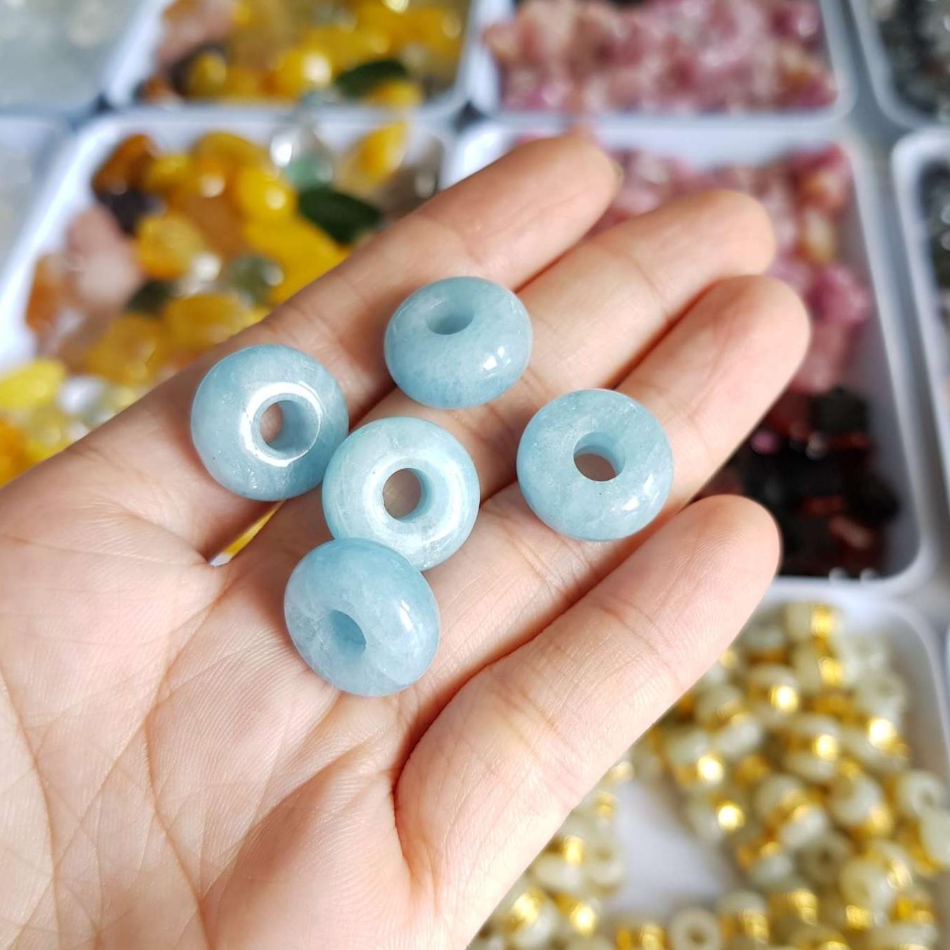 Mặt dây chuyền Lu thống đá Aquamarine tự nhiên