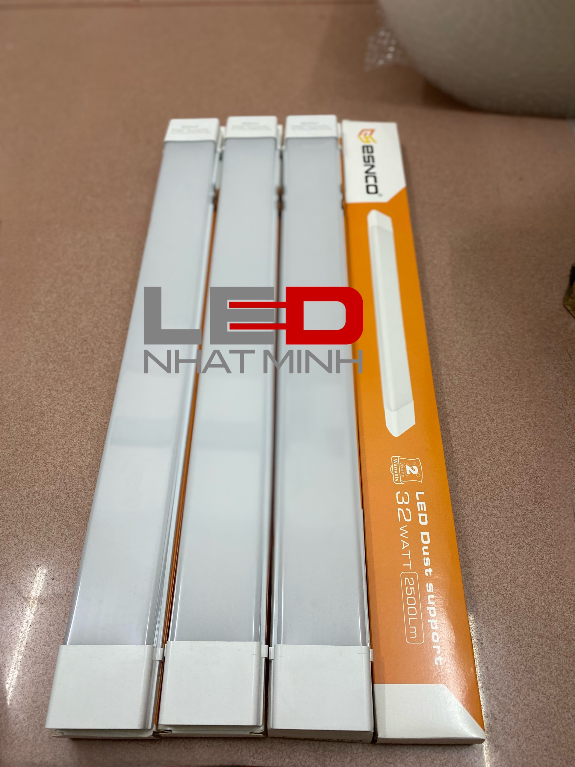 Đèn tuýp bán nguyệt 0.6m 20w, 32W - Siêu sáng, tiết kiệm điện năng