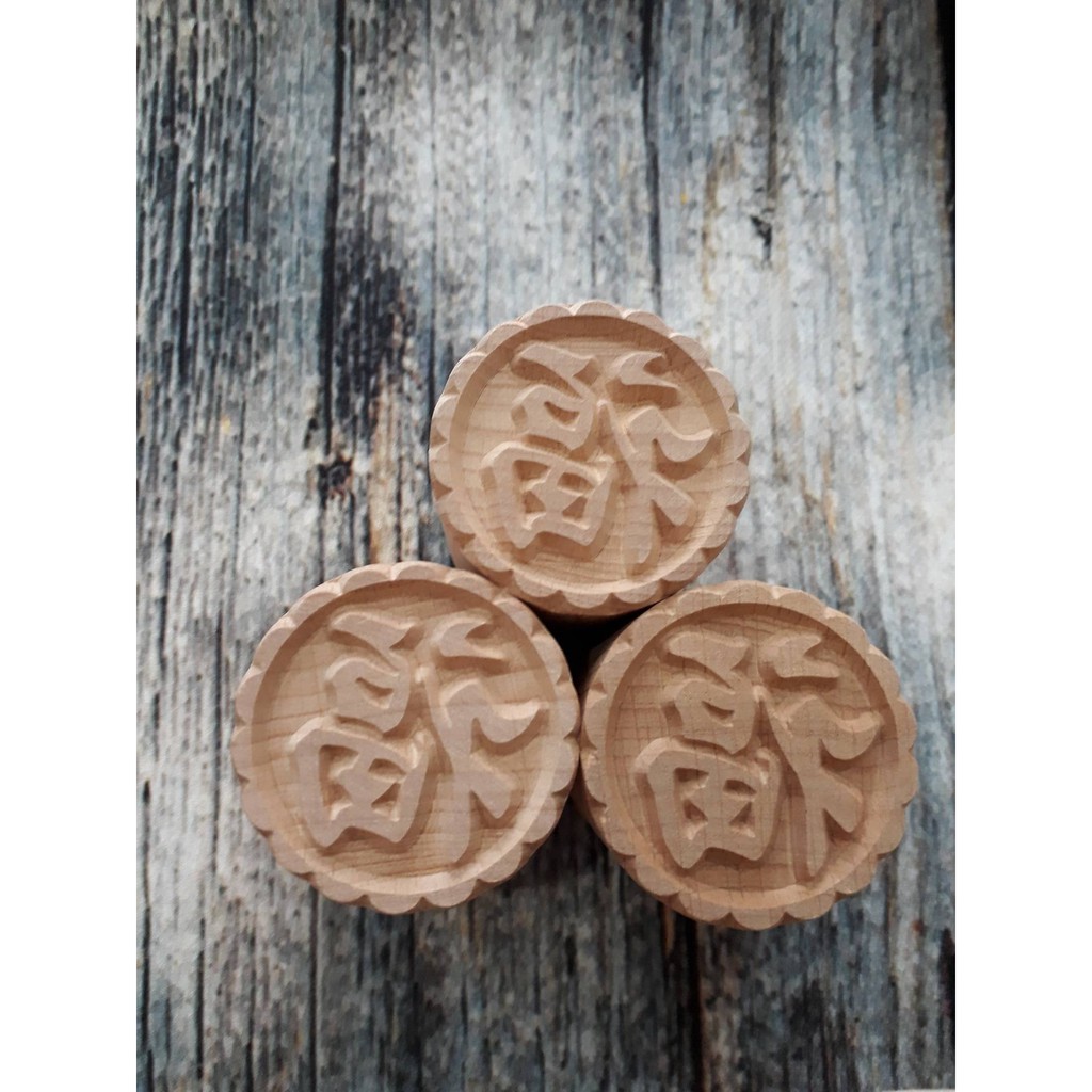 01 Mộc bánh pía chữ Phúc