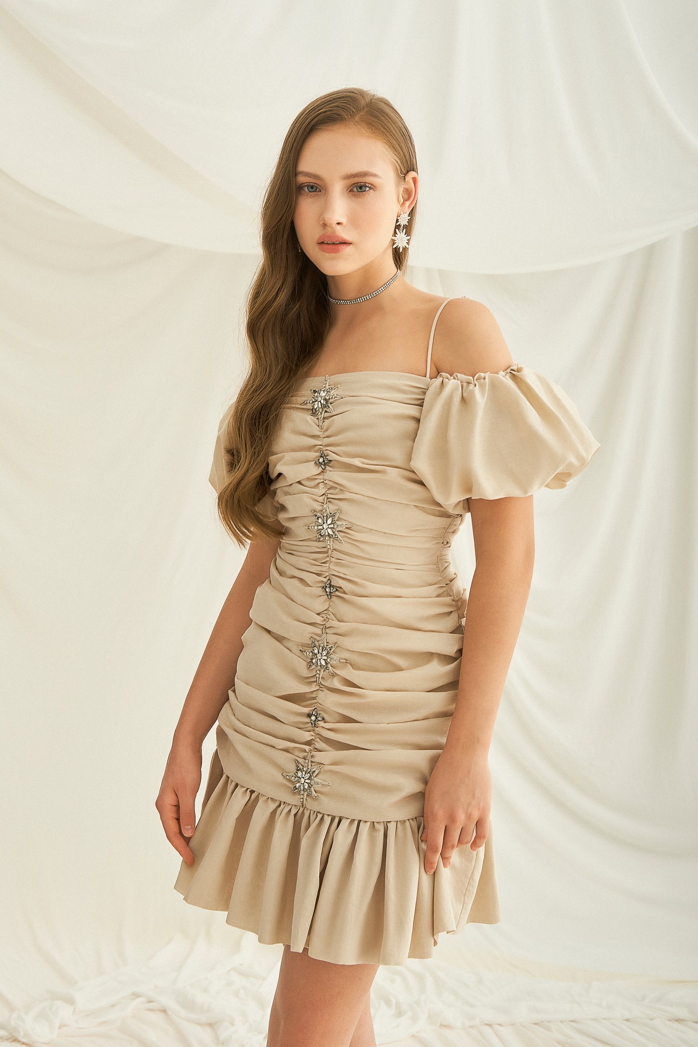 MAVEN - Váy linen thân nhún đính kết Eloise