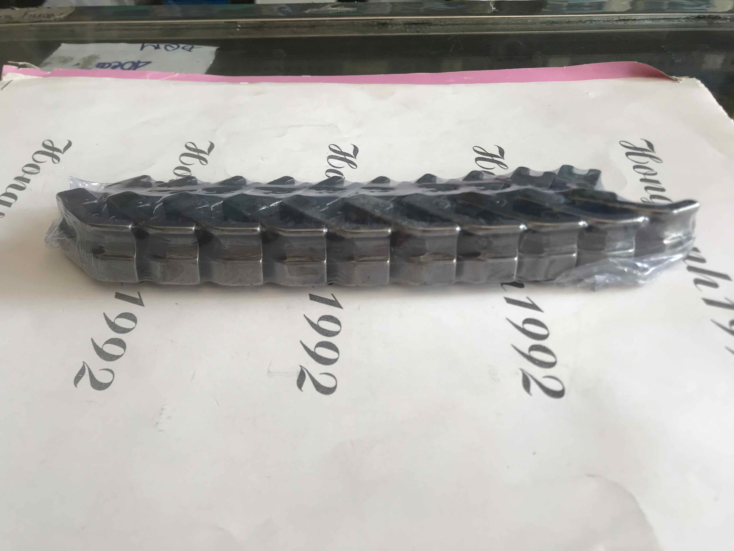 CHÂN VỊT VIỀN GÂN, GA GỐI MÁY CÔNG NGHIỆP 1 KIM