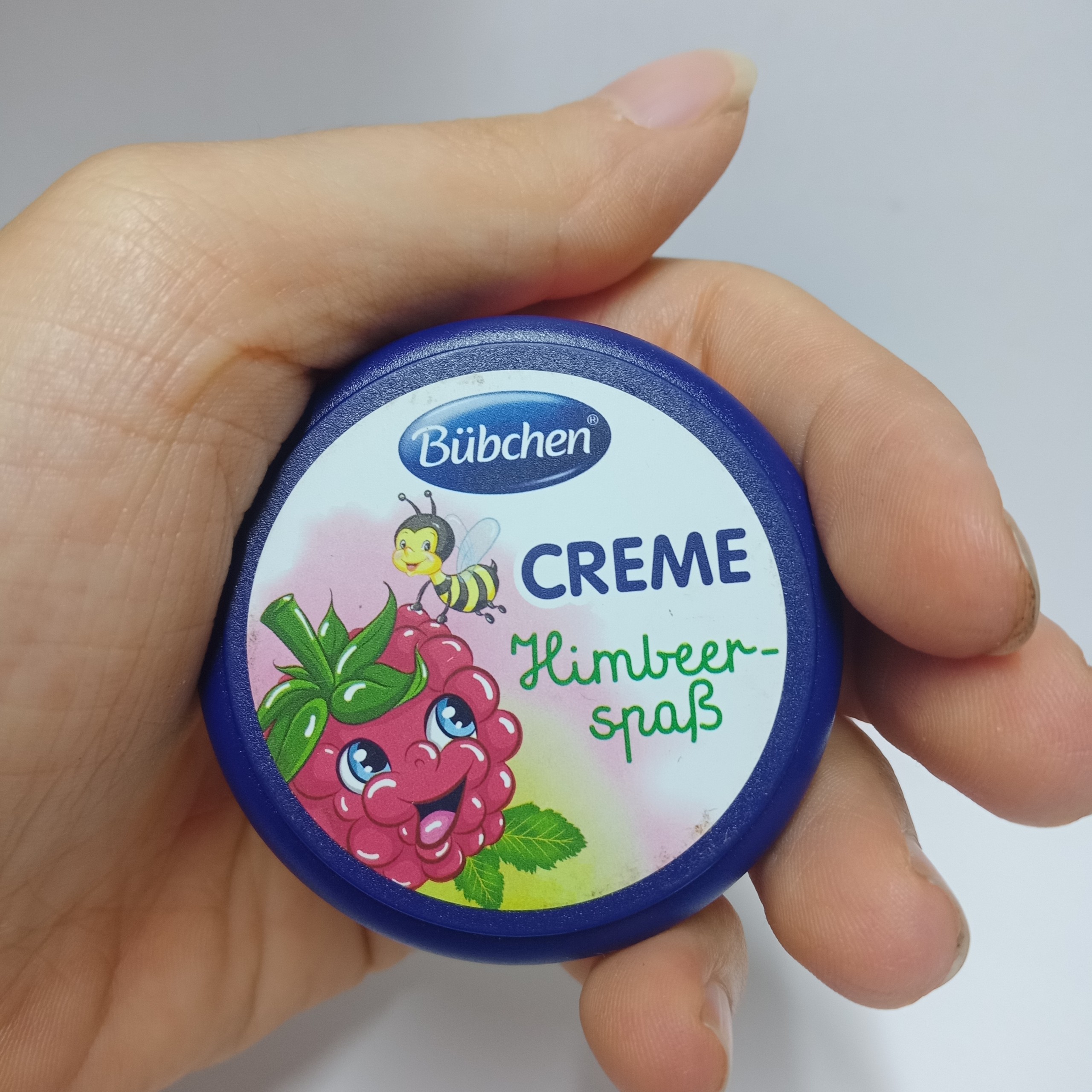 Kem nẻ Buchen hương dâu rừng 20ml