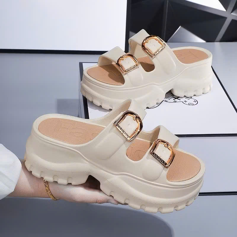 Giày sandal nữ màu be - đen đế dày hai quai khóa kim loại